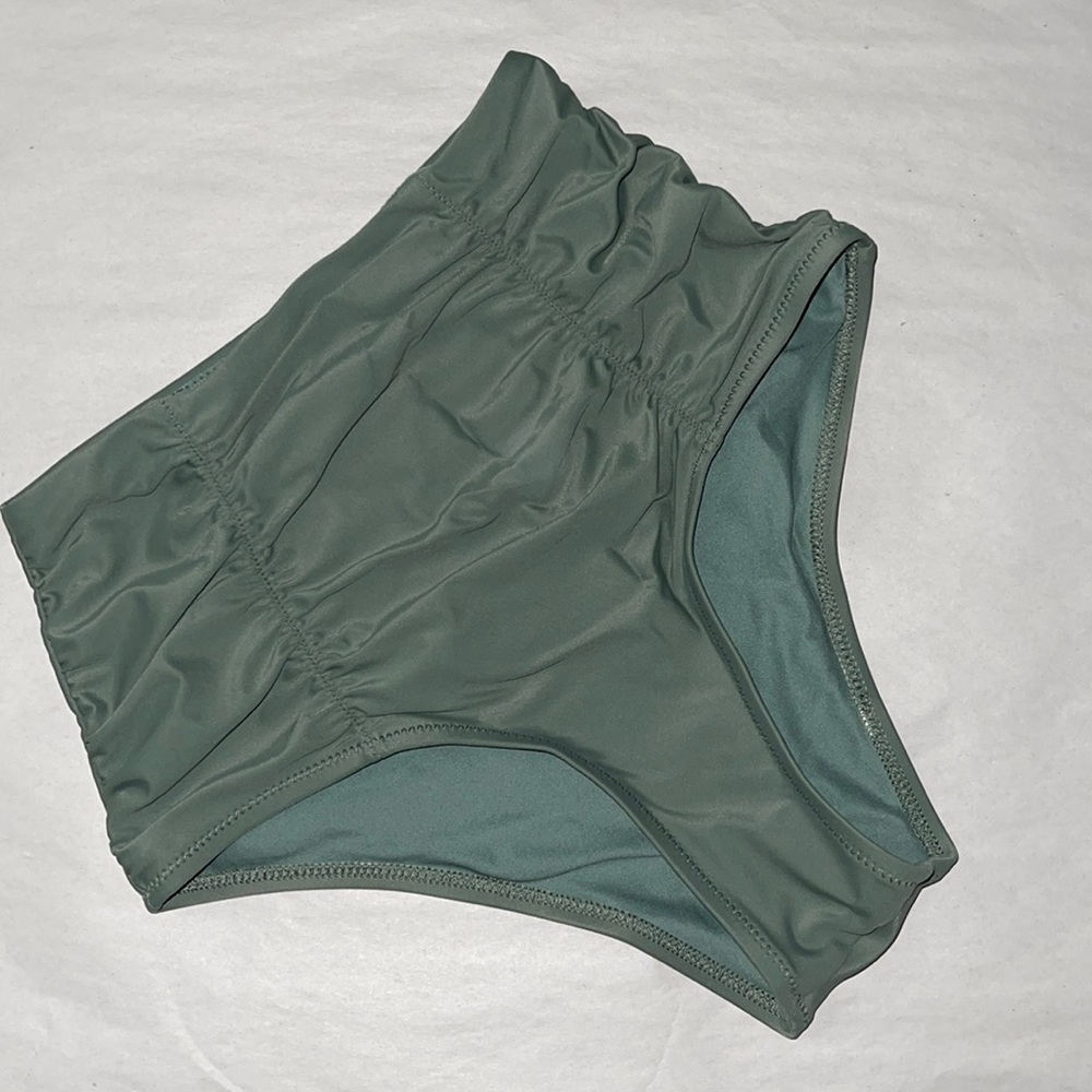 XS swimsuit bottoms